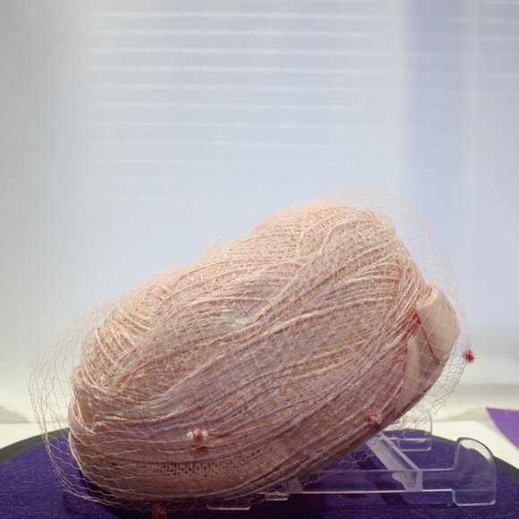 vintage 1940's LaRose Debette Pillbox hat with veil in original box - Picture 6 of 9